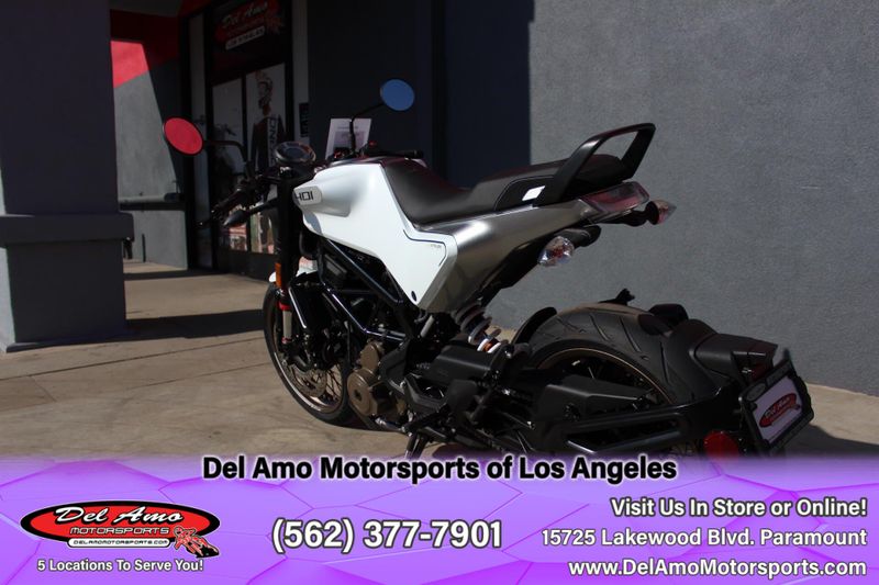 2023 HUSQVARNA VITPILEN 401  in a WHITE exterior color. Del Amo Motorsports of Los Angeles (562) 262-9181 delamomotorsports.com 