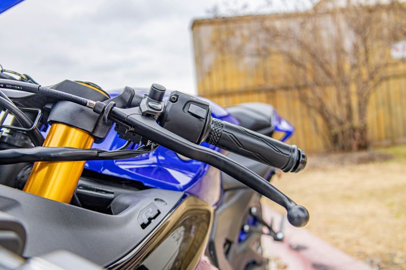 NEW 2026 YAMAHA YZFR3 ABS Image 5