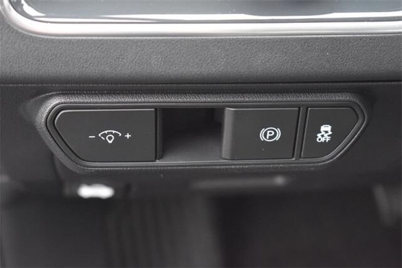 2025 Kia K4 GT-LineImage 24