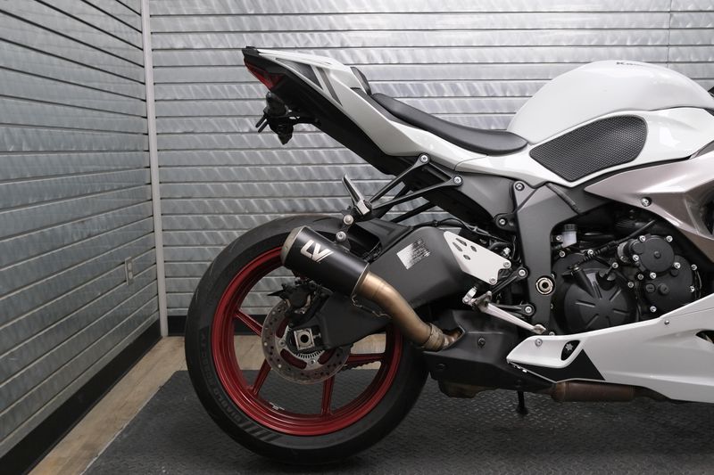 USED 2025 KAWASAKI NINJA ZX6R Image 12
