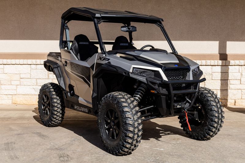 2024 Polaris GENERAL XP 1000 PREMIUM MATTE SILVER QUARTZImage 1