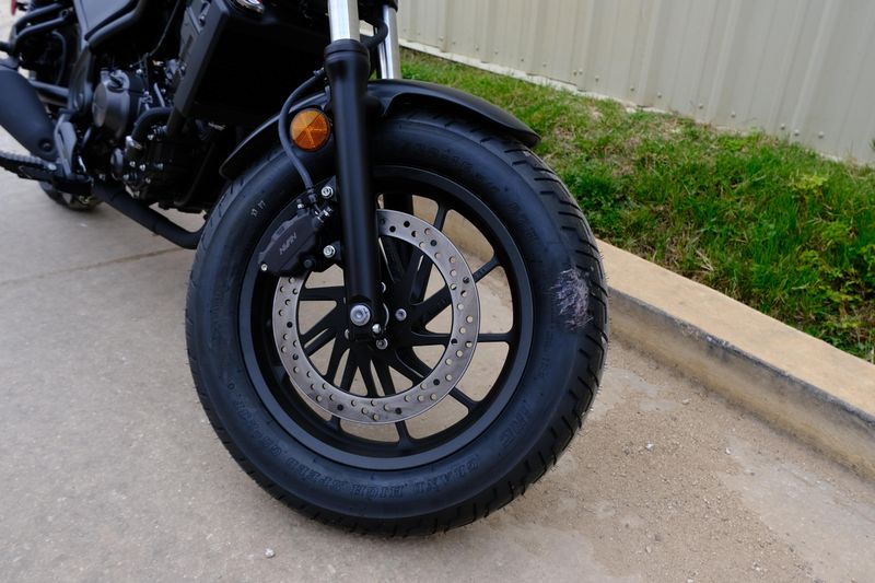 2025 Honda REBEL 300 MATTE BLACK METALLIC Image 12