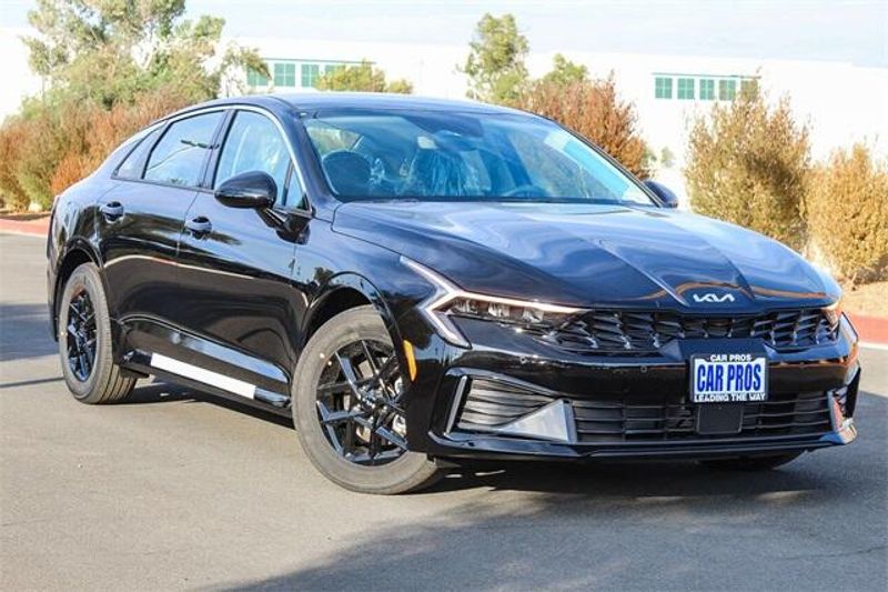 New 2025 Kia K5 LXSImage 2