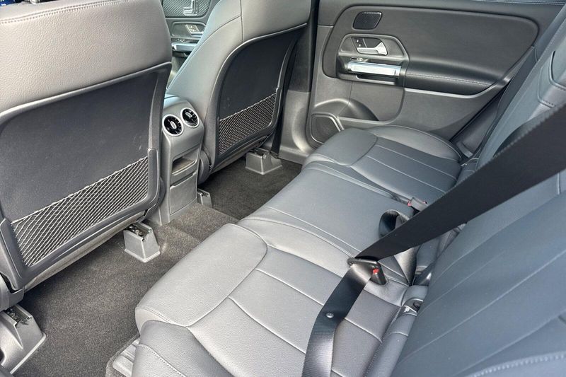 New 2026 Mercedes-Benz GLB 250Image 9