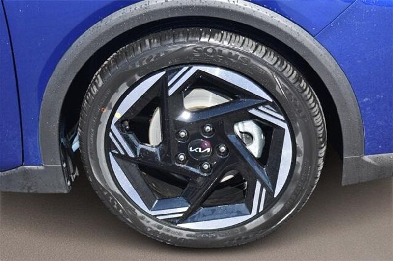 2025 Kia K4 EXImage 11