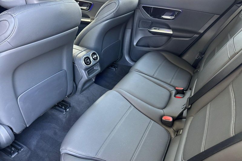 Used 2026 Mercedes-Benz GLC 300Image 13
