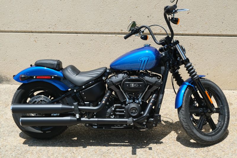 2024 HARLEY SOFTAIL STREET BOB 114 BLUE Image 2
