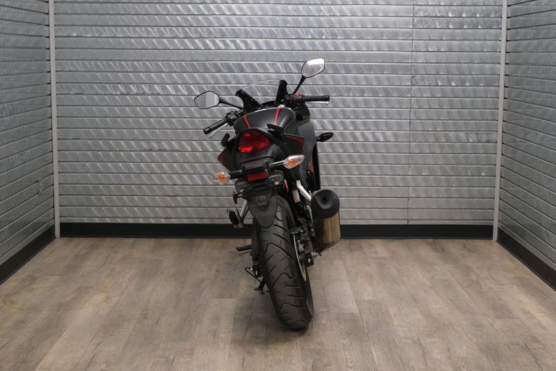 USED 2021 HONDA CBR300R Image 4