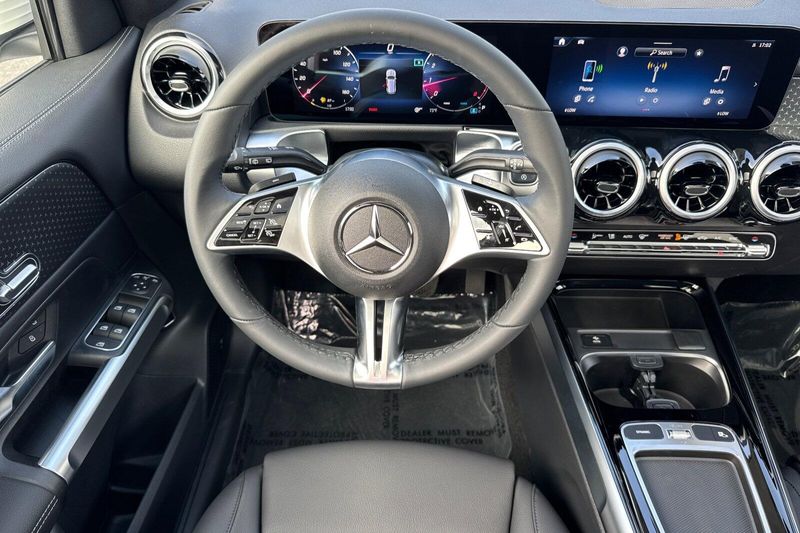 New 2026 Mercedes-Benz GLB 250Image 11