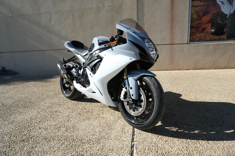 2022 Suzuki GSXR 750 GRAY AND WHITEImage 5