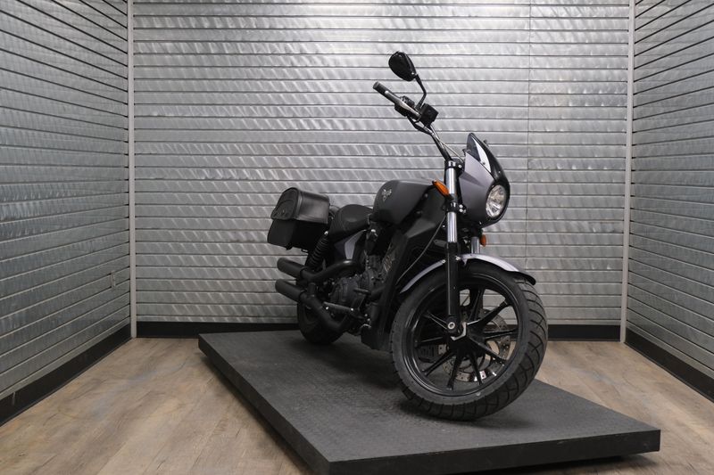 USED 2017 VICTORY OCTANE Image 1