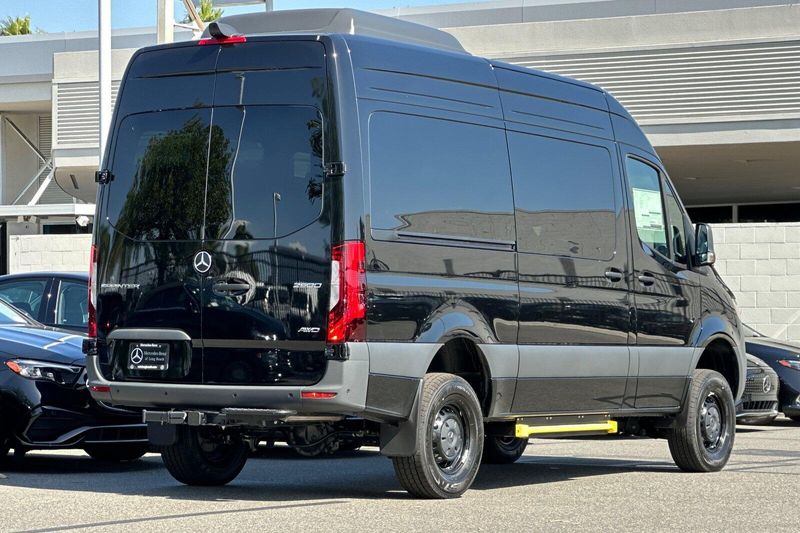 New 2026 Mercedes-Benz Sprinter 2500 Passenger 144 WBImage 4