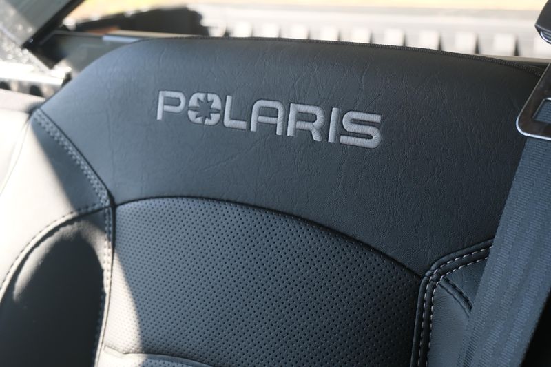 2025 Polaris RANGER CREW XP 1000 PREMIUM SUNSET RED Image 14