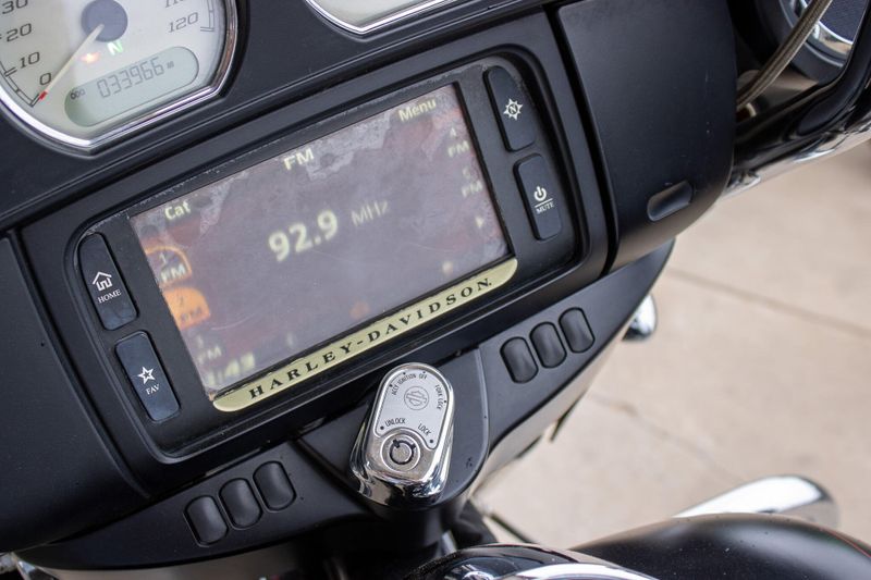 USED 2016 HARLEY STREET GLIDE SPECIAL Image 22