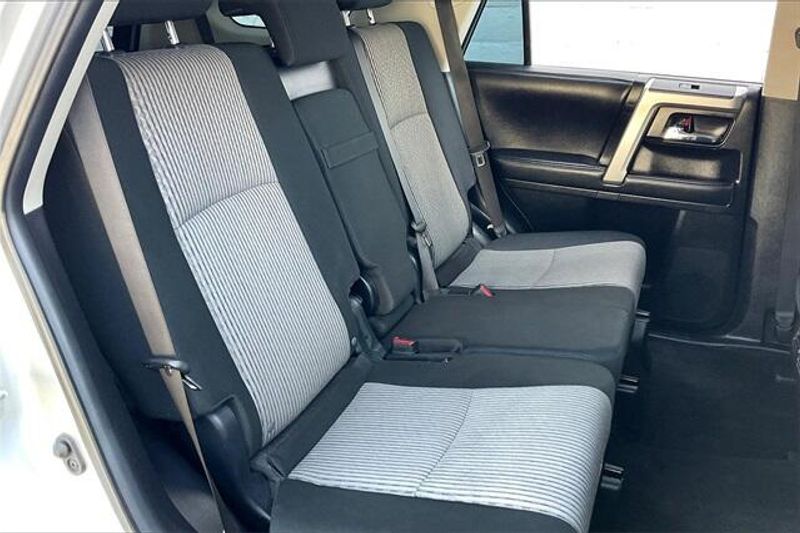 2022 Toyota 4Runner SR5Image 26