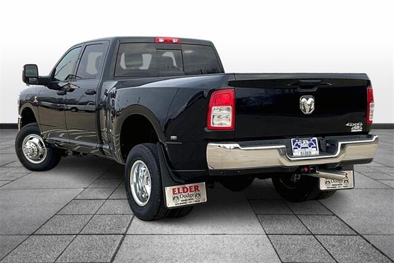 2024 RAM 3500 Tradesman Crew Cab 4x4 8