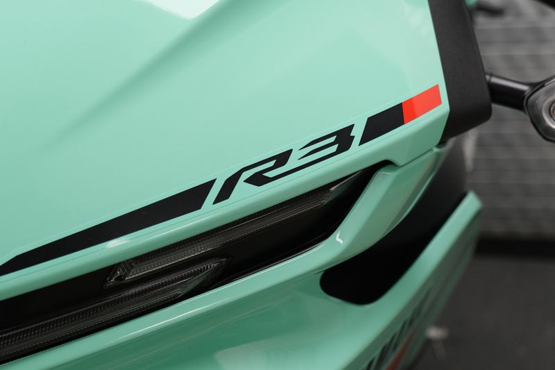 NEW 2026 YAMAHA YZFR3 ABS Image 11