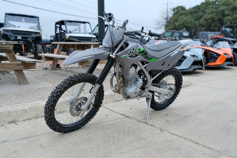 2025 Kawasaki KLX230R BATTLE GRAYImage 6