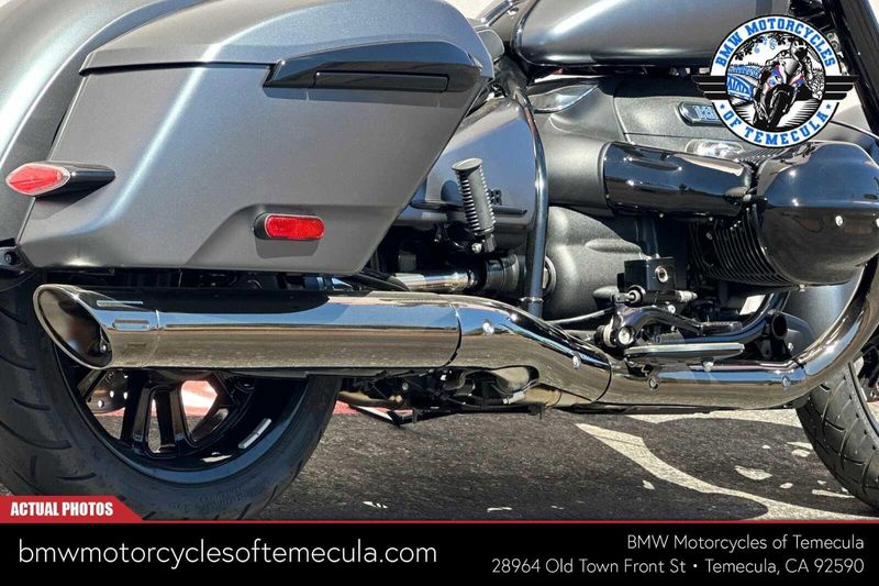 2024 BMW R 18 ROCTANE   in a MINERAL GREY MET MATTE exterior color. BMW Motorcycles of Temecula – Southern California (951) 506-6903 bmwmotorcyclesoftemecula.com 