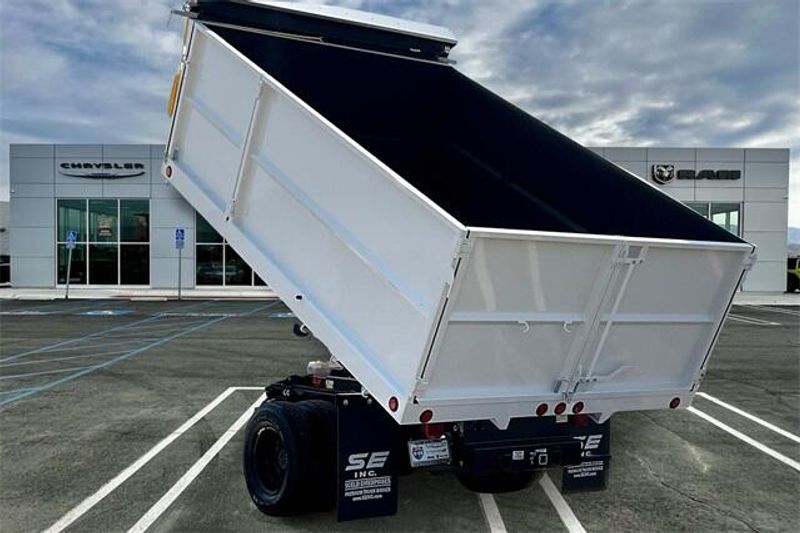 2025 RAM 3500 Tradesman Chassis Regular Cab 4x4 84