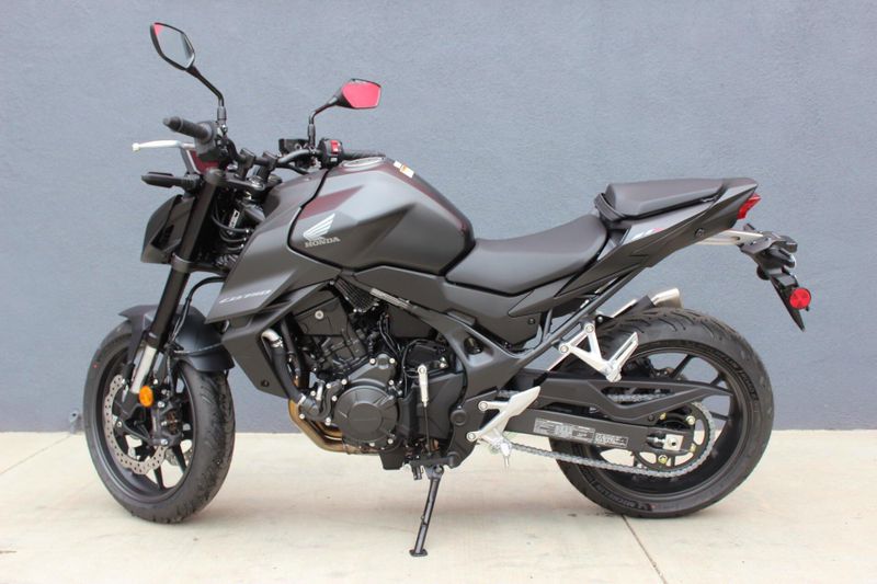 2025 Honda CB750 HORNET Image 5