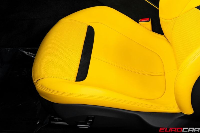 Used 2025 Ferrari Roma *FULL BODY PPF * CARBON FIBER LED STEERING WHEEL*Image 44