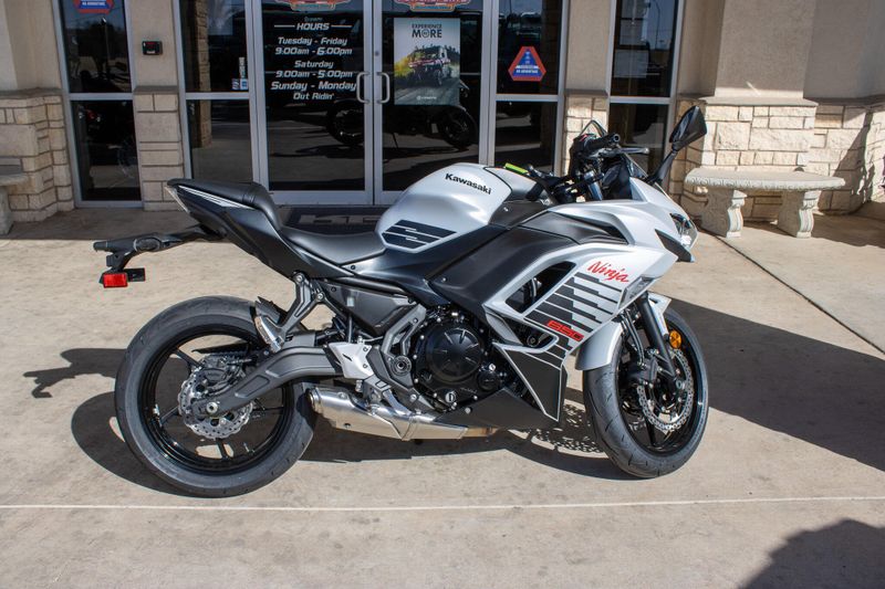 NEW 2026 KAWASAKI NINJA ZX6R Image 1