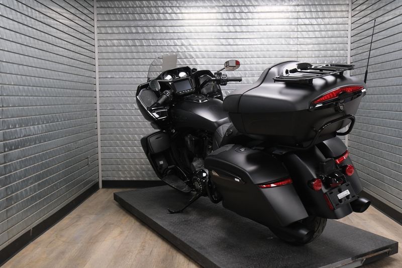 NEW 2026 INDIAN MOTORCYCLE PURSUIT DARK HORSE WITH 112 AND AUDIO PACKAGE Image 5