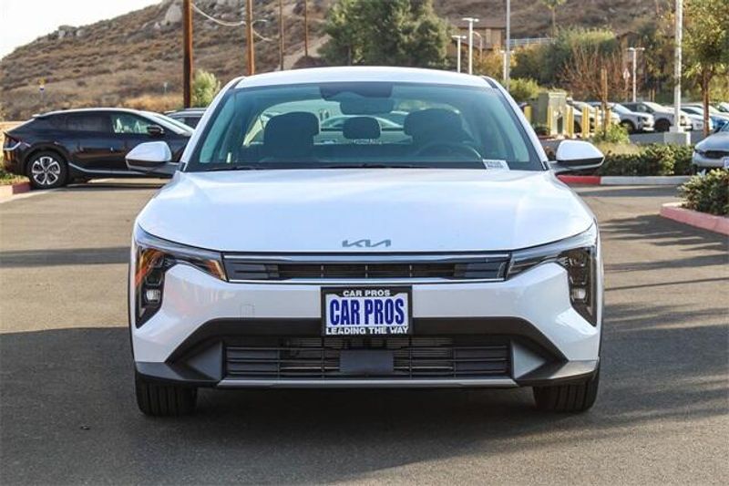 New 2025 Kia K4 EXImage 3