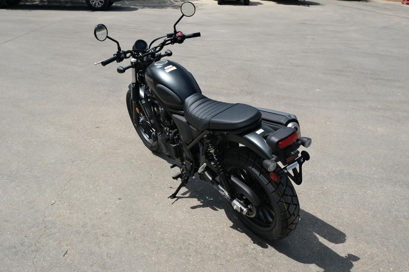 2025 Honda CL500A MATTE BLACK METALLIC Image 6