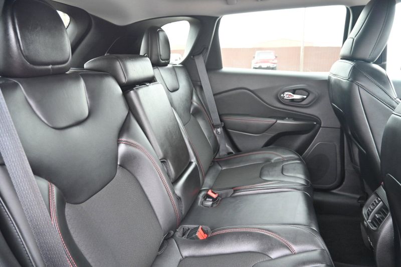 2021 Jeep Cherokee TrailhawkImage 12