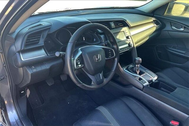 2018 Honda Civic LXImage 14