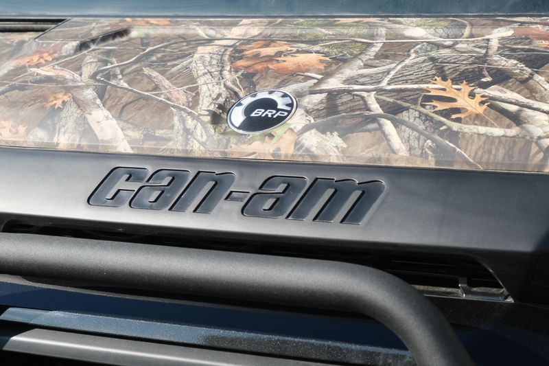NEW 2026 CAN-AM DEFENDER MAX XT CAB HD11 WITH 1025 INCH TOUCHSCREEN Image 11