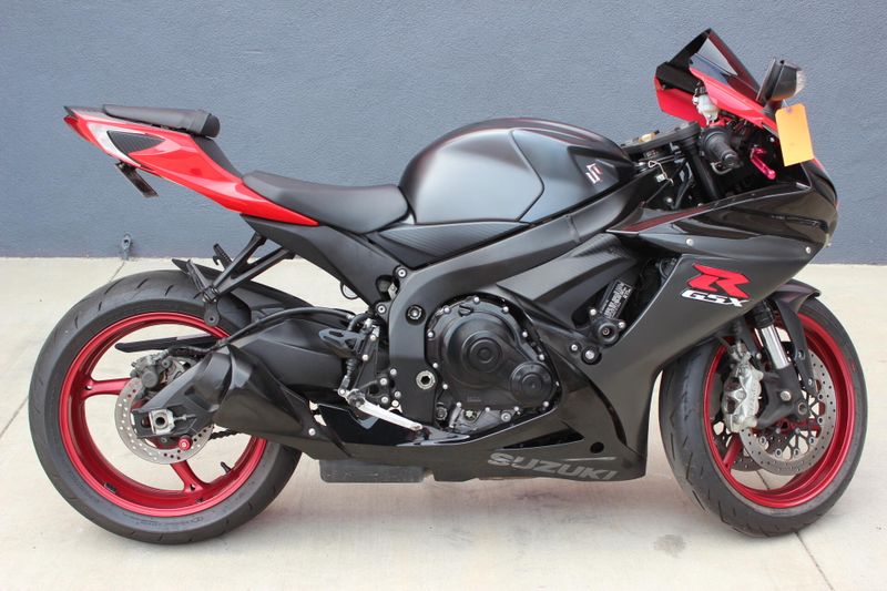 2017 Suzuki GSX-R600L7 CA Image 7