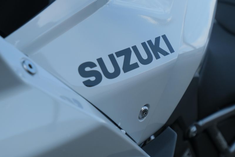 NEW 2026 SUZUKI GSX8R Image 21