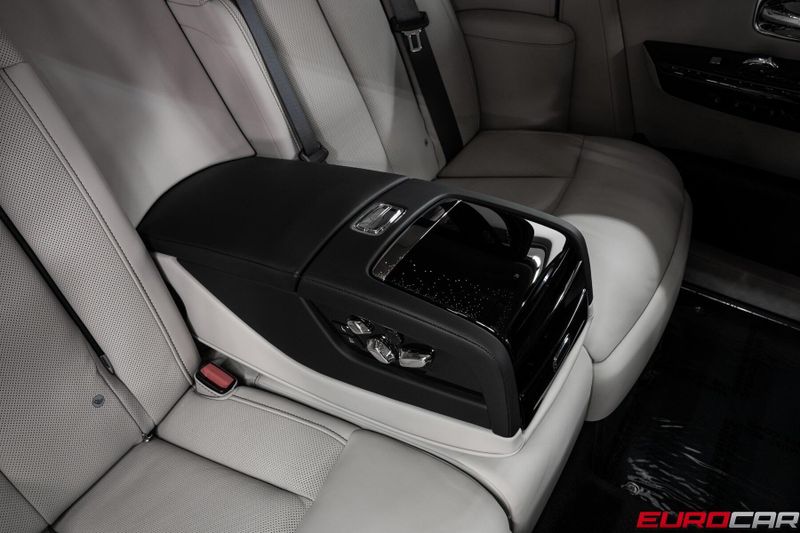 Used 2024 Rolls-Royce Phantom * FACTORY TWO-TONE * PACKAGE*Image 37