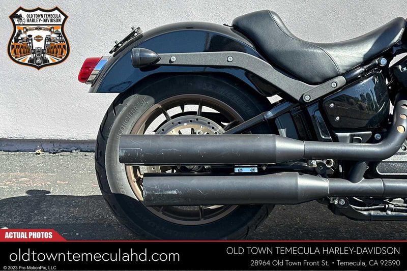 2021 Harley-Davidson Softail in a Black exterior color. BMW Motorcycles of Temecula – Southern California (951) 506-6903 bmwmotorcyclesoftemecula.com 