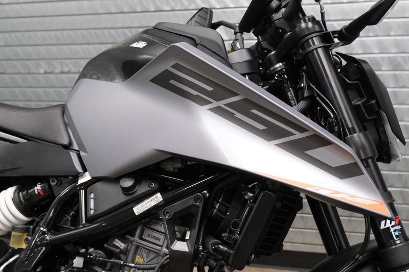 NEW 2026 KTM 250 DUKE Image 10