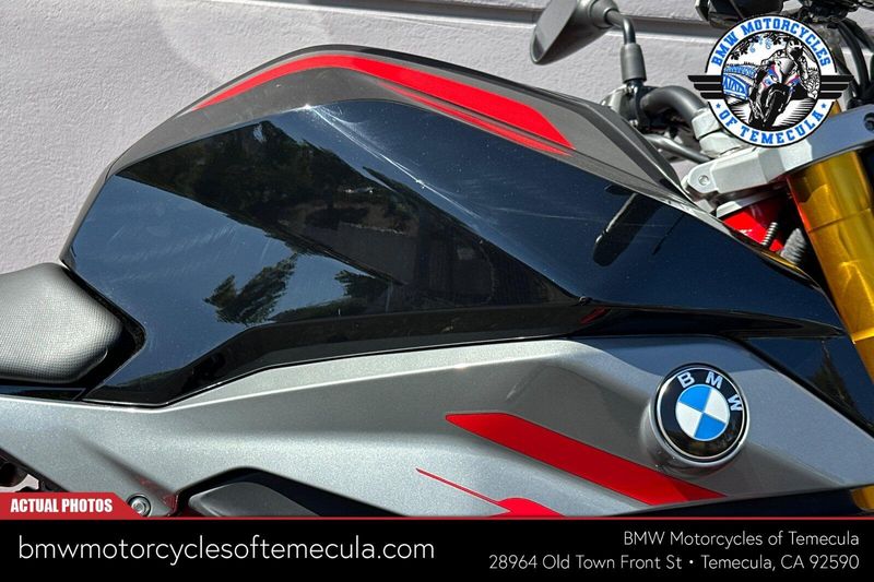 2025 BMW G 310 RImage 9