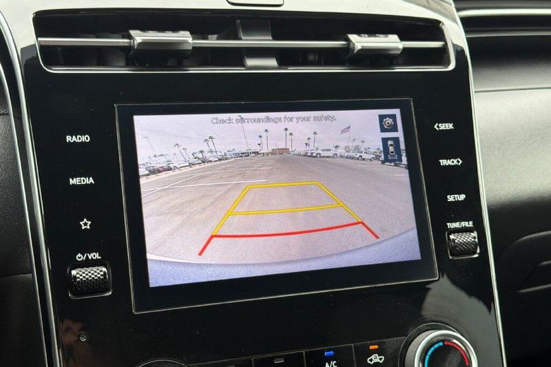 Used 2024 Hyundai Santa Cruz SEImage 17