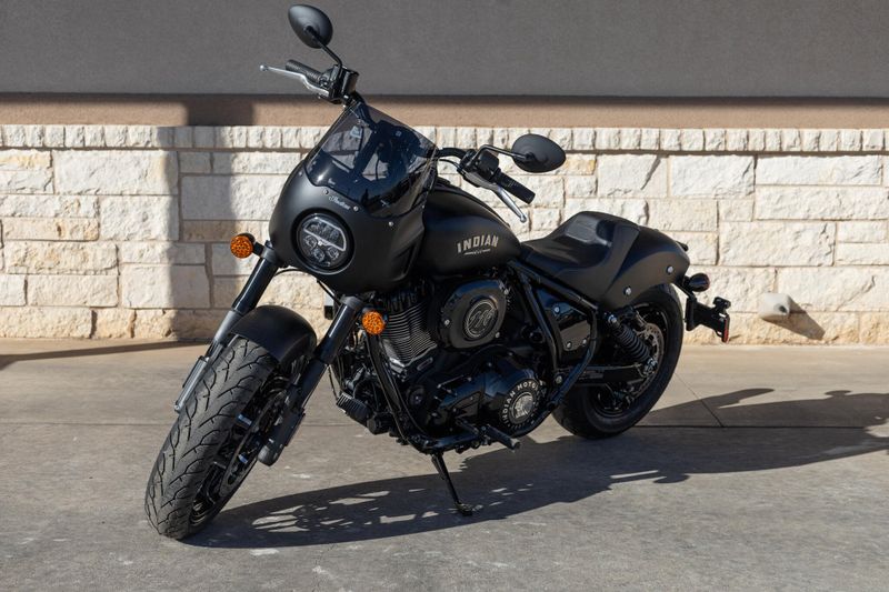 2025 Indian Motorcycle SPORT CHEIF BLACK SMOKE Image 5
