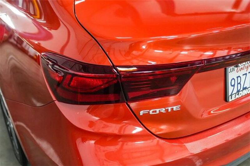 2022 Kia Forte LXSImage 9