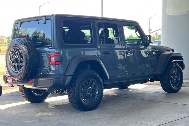 2025 Jeep Wrangler Unlimited Sport S photo 4