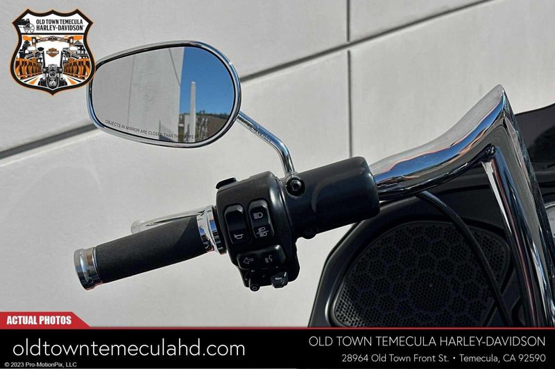 2022 Harley-Davidson Road Glide in a Black exterior color. BMW Motorcycles of Temecula – Southern California (951) 506-6903 bmwmotorcyclesoftemecula.com 