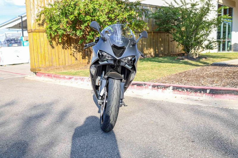 NEW 2026 KAWASAKI NINJA ZX6R Image 2