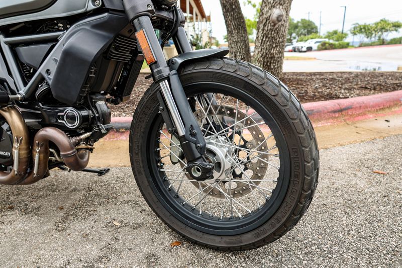 USED 2021 DUCATI SCRAMBLER 1100 Image 18