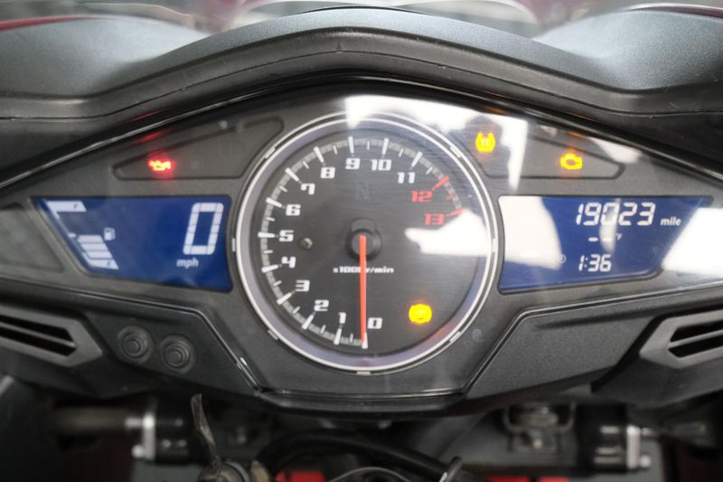 USED 2015 HONDA INTERCEPTOR DLX Image 22