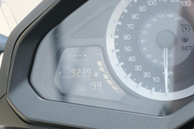 2021 Honda GOLDWING DCT DEEP PEARL GRAY Image 11
