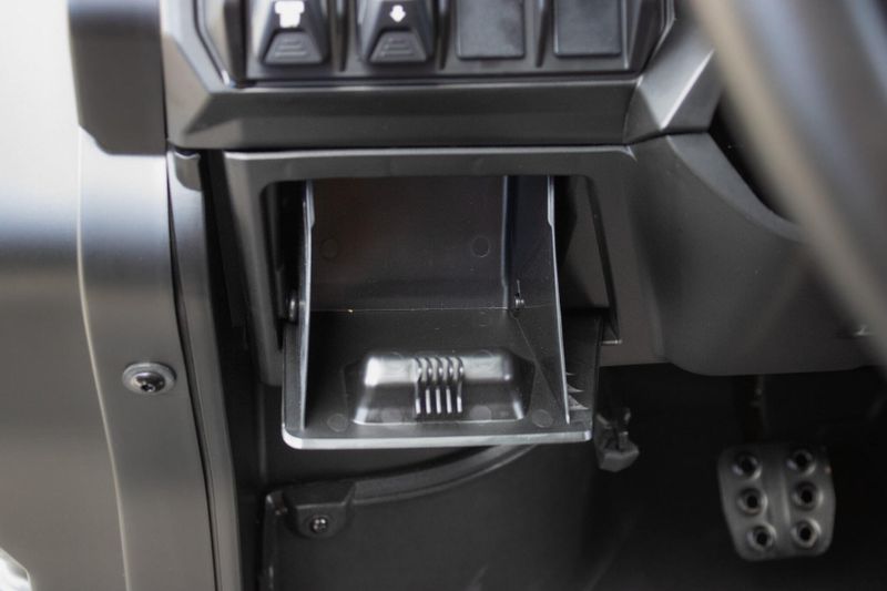 NEW 2026 CAN-AM DEFENDER LIMITED CAB HD11 Image 24
