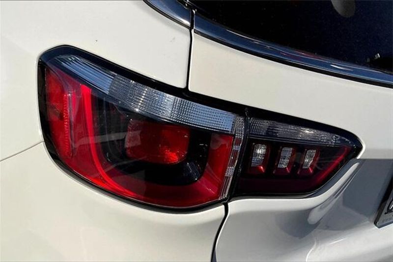 Used 2019 Jeep Compass LatitudeImage 28